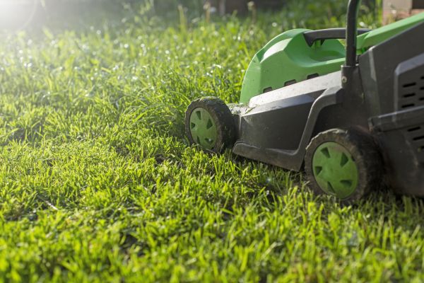 Residential Lawn Maintenance in Olathe